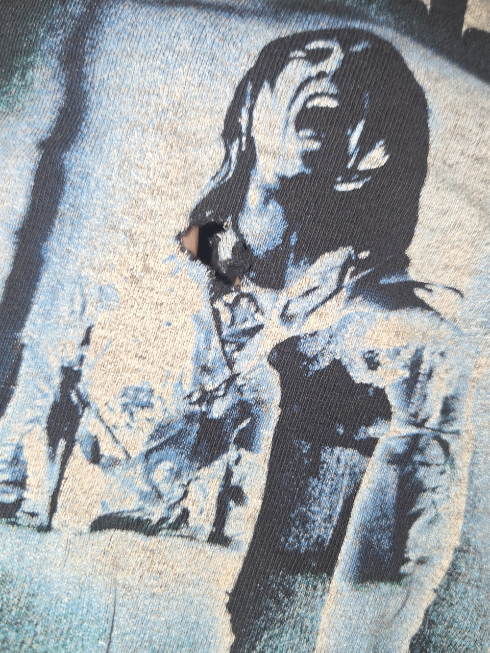 Three Days Grace Tour Shirt 2011 - Picture 3 of 4